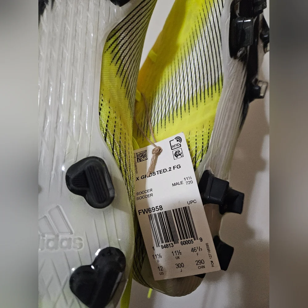 Adidas Neon Yellow Soccer Cleats - Picture 5 of 6